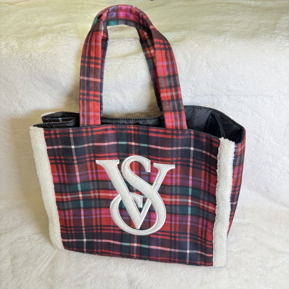 New Victoria's Secret Christmas Tote Bag Tartan Plaid Sherpa Limited Edition